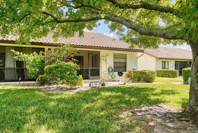 416 Buttonwood Place, Boca Raton, FL 33431