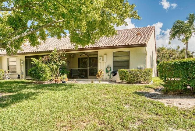 416 Buttonwood Place, Boca Raton, FL 33431