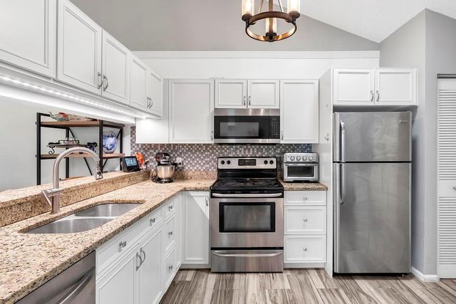416 Buttonwood Place, Boca Raton, FL 33431