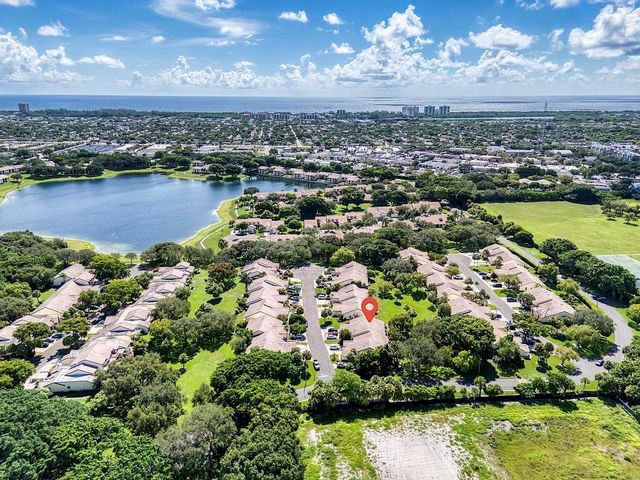 416 Buttonwood Place, Boca Raton, FL 33431