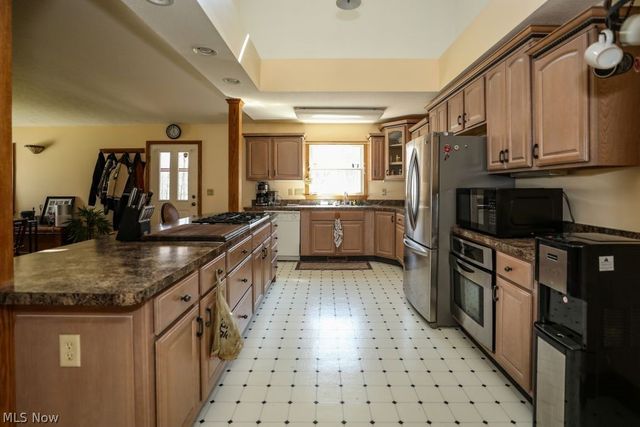 8651 Freedom Road, Windham, OH 44288