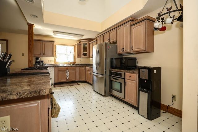 8651 Freedom Road, Windham, OH 44288