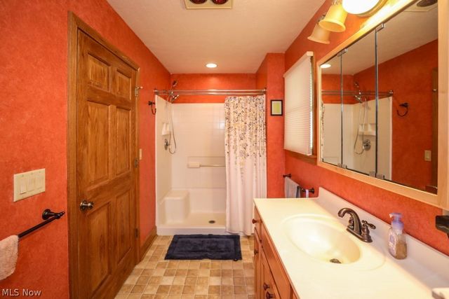 8651 Freedom Road, Windham, OH 44288