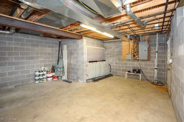 8651 Freedom Road, Windham, OH 44288