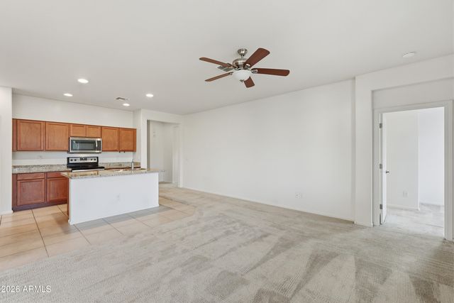 17944 W CEDARWOOD Lane, Goodyear, AZ 85338