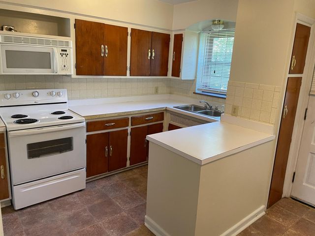2838-2842 Sherwood Road, Columbus, OH 43209