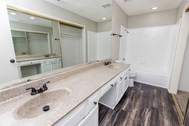 6824 Century Circle, Plano, TX 75023