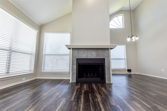 6824 Century Circle, Plano, TX 75023