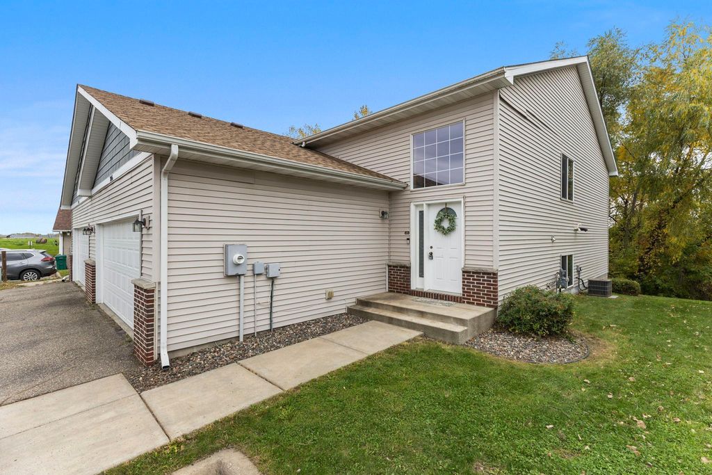 206 Rock Brook Boulevard, Montrose, MN 55363 — exterior