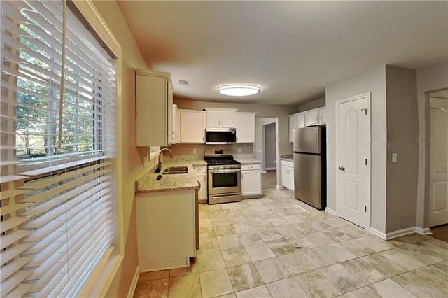 81 Ragen Court, Dallas, GA 30132