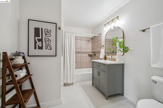 2761 Martin Luther King Jr Ave, Richmond, CA 94804