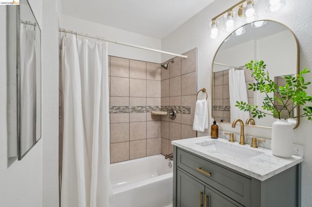 2761 Martin Luther King Jr Ave, Richmond, CA 94804