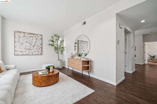 2761 Martin Luther King Jr Ave, Richmond, CA 94804