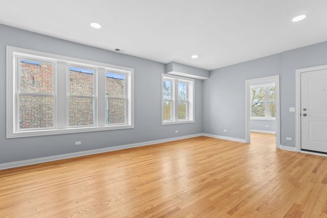 1529 S Komensky Avenue 2, Chicago, IL 60623