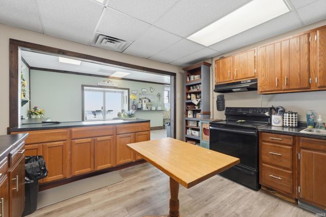 418 Defiance Street, Howe, IN 46746