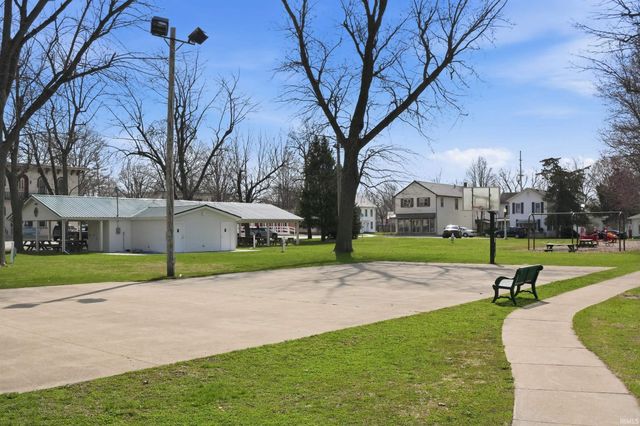 418 Defiance Street, Howe, IN 46746