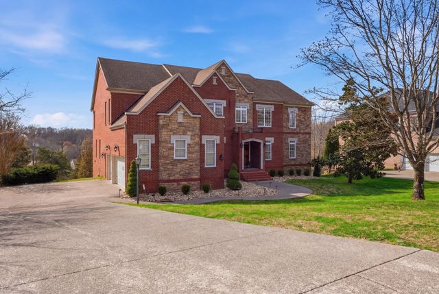 6876 Walnut Hills Dr, Brentwood, TN 37027