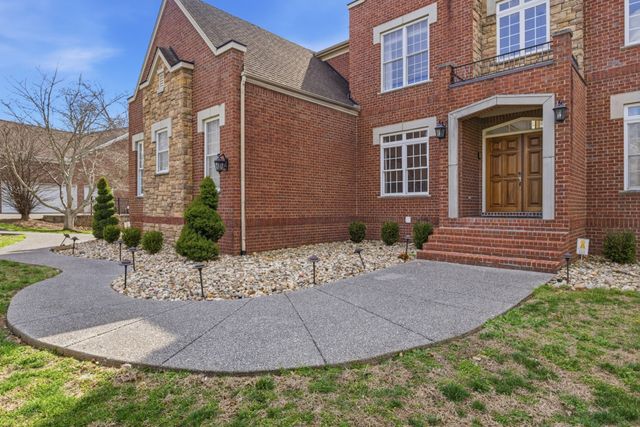 6876 Walnut Hills Dr, Brentwood, TN 37027