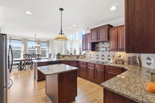 6876 Walnut Hills Dr, Brentwood, TN 37027