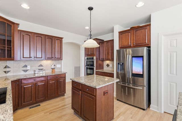 6876 Walnut Hills Dr, Brentwood, TN 37027