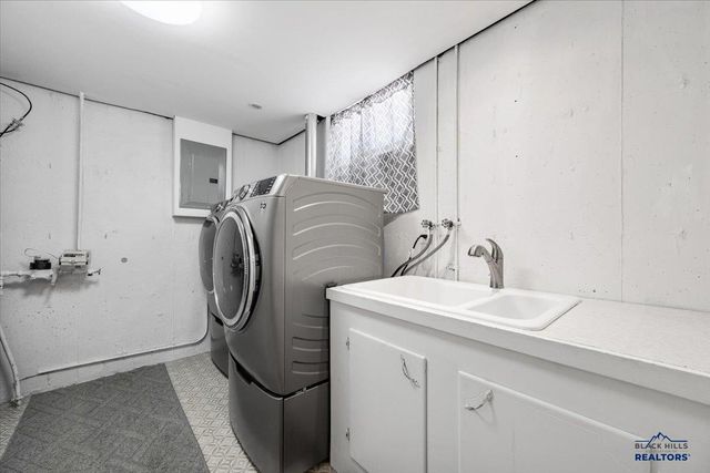 124 S 5TH ST, Spearfish, SD 57783