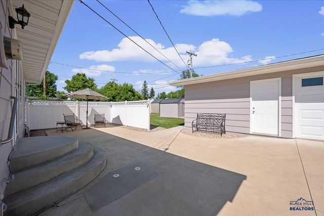 124 S 5TH ST, Spearfish, SD 57783