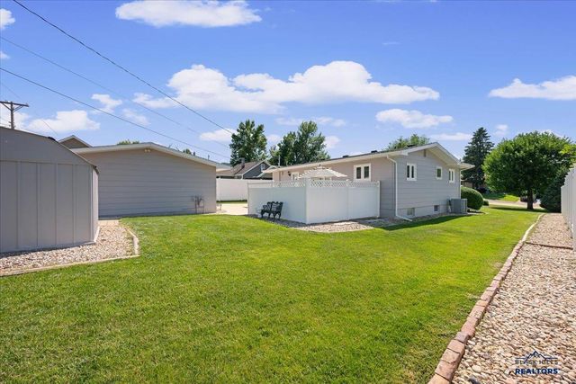 124 S 5TH ST, Spearfish, SD 57783