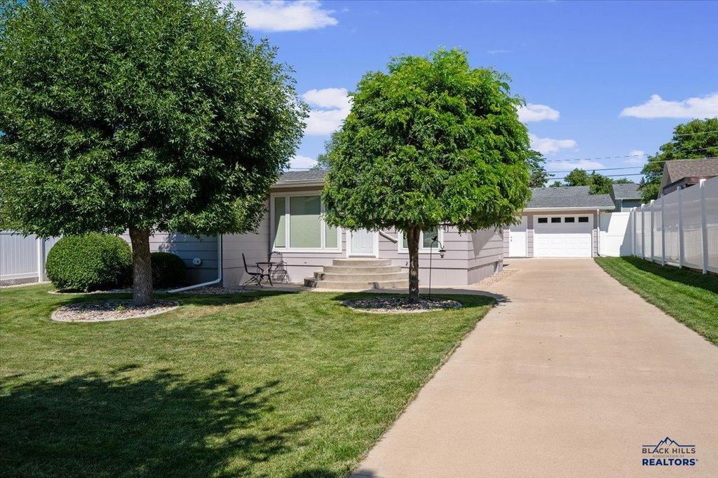 124 S 5TH ST, Spearfish, SD 57783