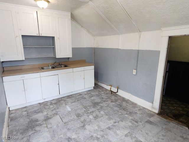 457 E 143rd Street, Cleveland, OH 44110