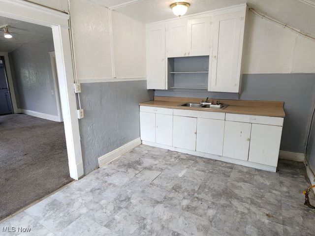 457 E 143rd Street, Cleveland, OH 44110