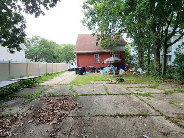 457 E 143rd Street, Cleveland, OH 44110
