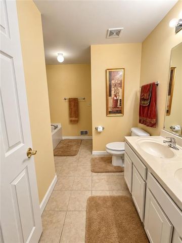 2585 Laurel Circle NW, Atlanta, GA 30311