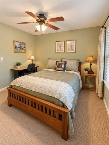 2585 Laurel Circle NW, Atlanta, GA 30311