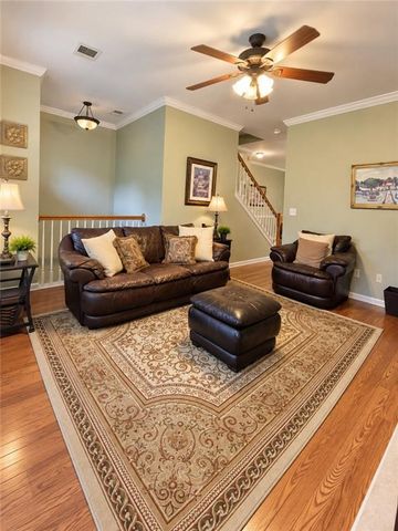 2585 Laurel Circle NW, Atlanta, GA 30311