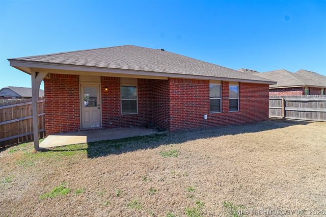3347 S 207th East Avenue, Broken Arrow, OK 74014