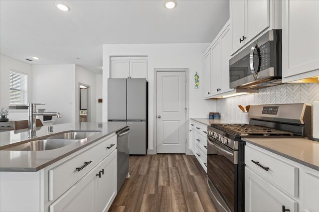 6064 Silverado Trail, Mckinney, TX 75070