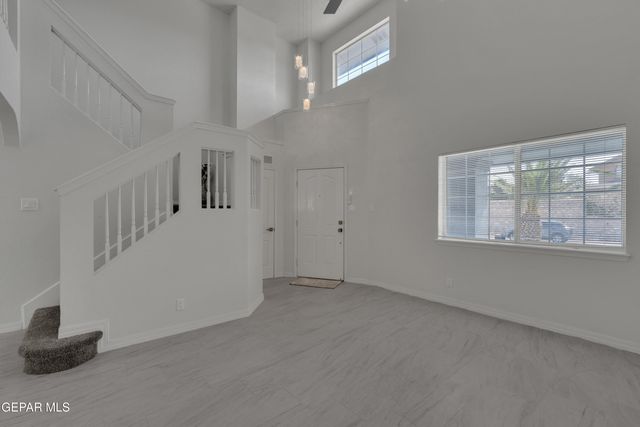 1243 JOHN PHELAN Drive, El Paso, TX 79936
