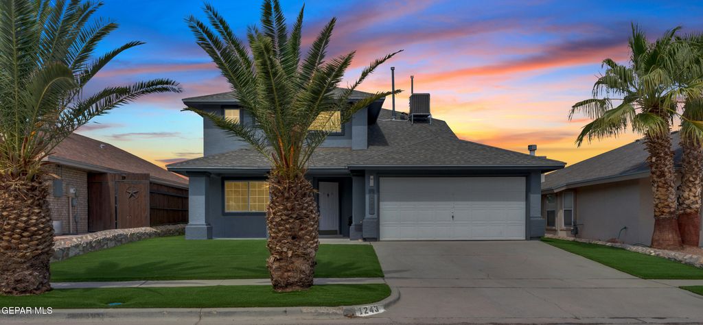 1243 JOHN PHELAN Drive, El Paso, TX 79936