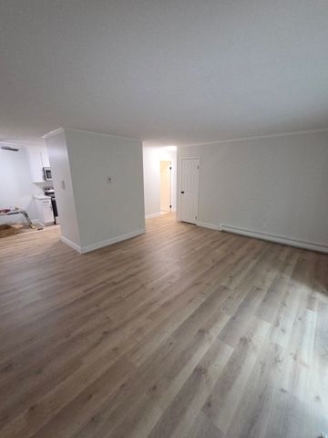 7 Chapel Hill Drive 11, Plymouth, MA 02360