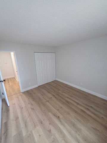7 Chapel Hill Drive 11, Plymouth, MA 02360