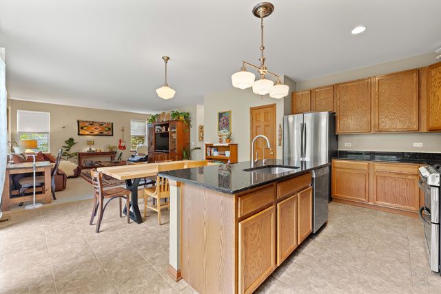 365 Oakmont Drive, Cary, IL 60013