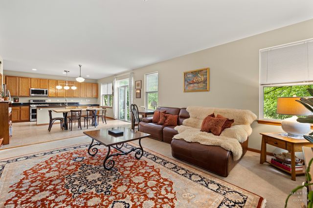 365 Oakmont Drive, Cary, IL 60013