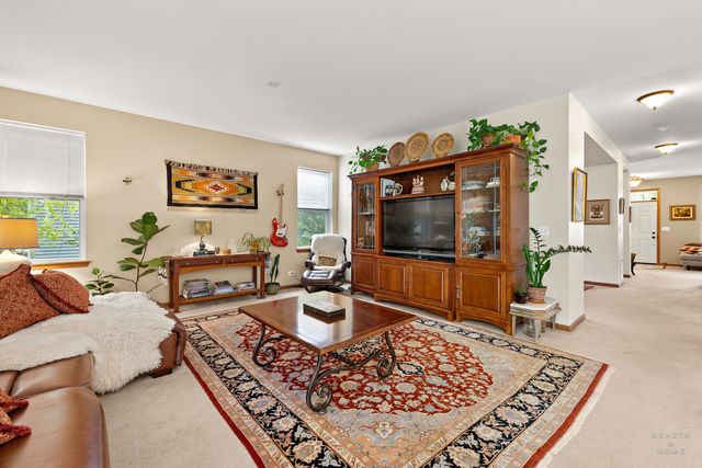 365 Oakmont Drive, Cary, IL 60013