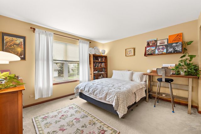 365 Oakmont Drive, Cary, IL 60013