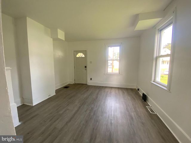 212 CHESTNUT ST #B, Delran, NJ 08075