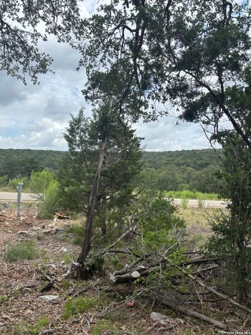 1328 POWDER RIDGE RD, New Braunfels, TX 78132