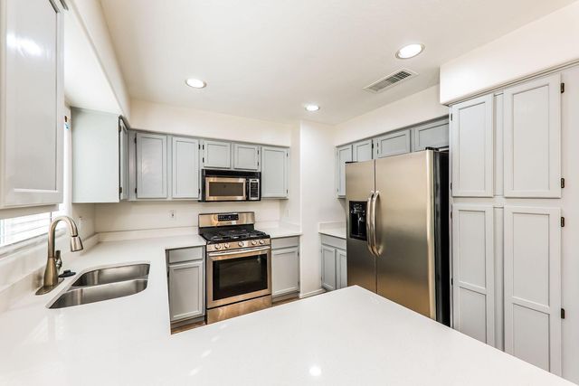 30427 N 42nd Place, Cave Creek, AZ 85331