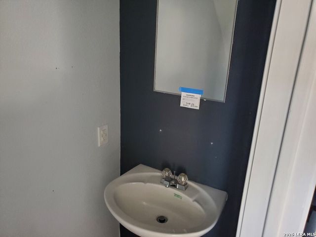 223 Lebanon, San Antonio, TX 78223