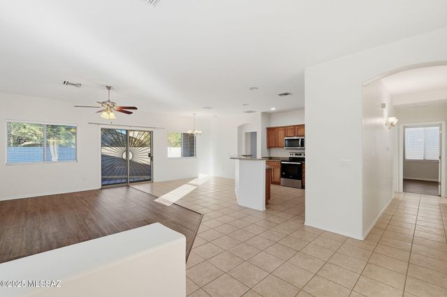 6661 E Gehrig Lane, Tucson, AZ 85756