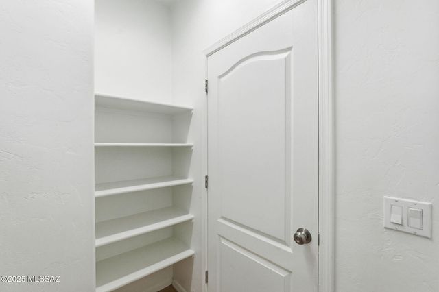 6661 E Gehrig Lane, Tucson, AZ 85756